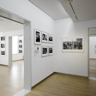 Kunstsammlung Neubrandenburg

Ausstellungsdokumentation �Der gro�e Schwof. Feste feiern im Osten�

Foto: Thomas H�ntzschel / nordlicht
www.fotoagenturnordlicht.de